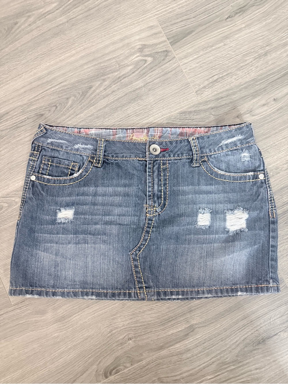 Amethyst Y2K Distressed Denim Mini Skirt Size 13 Low Rise Embroidered Pockets